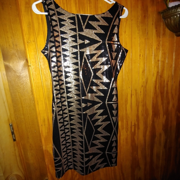 unknown Dresses & Skirts - Mini sequin dress black & gold. Vintage.
